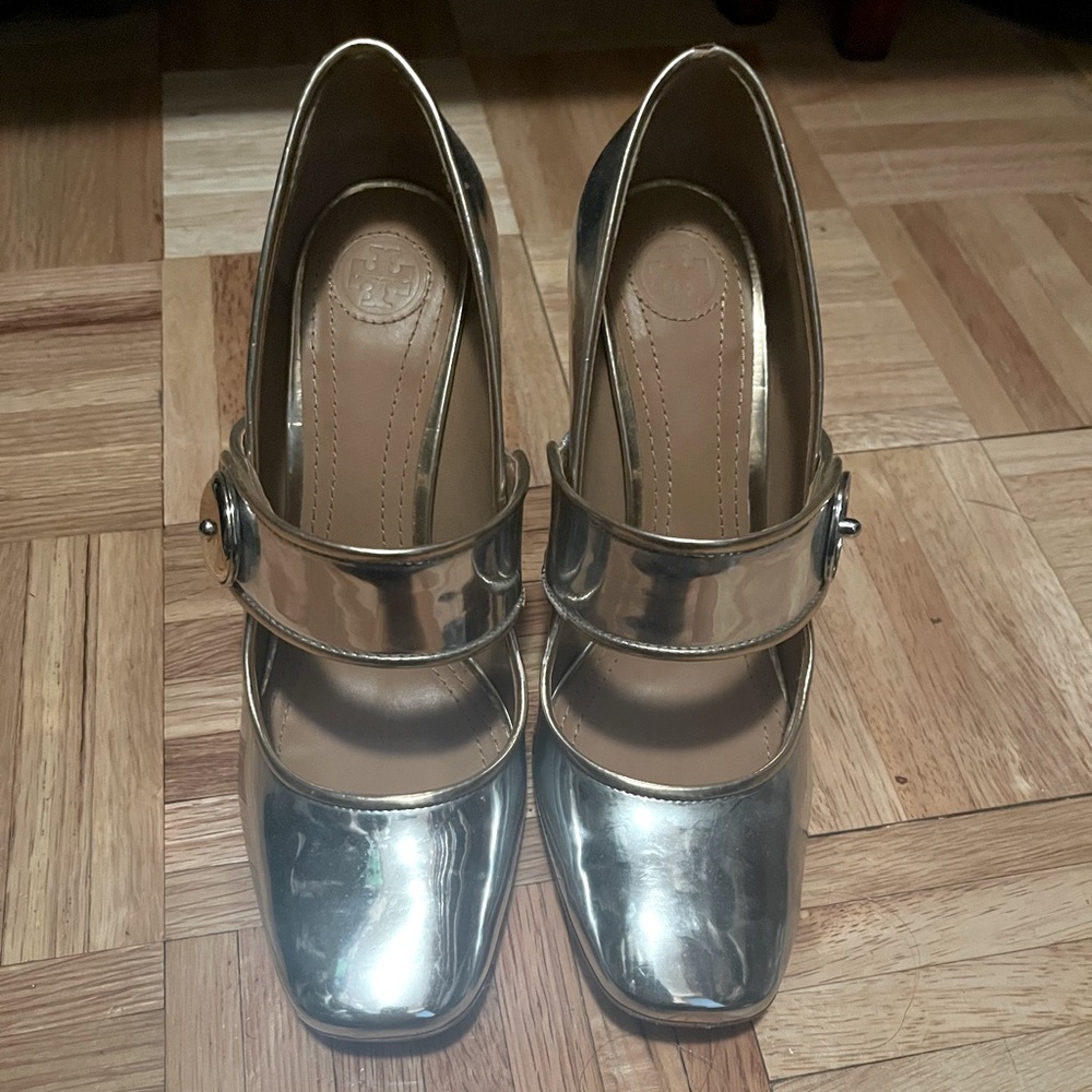 Tory Burch Shiny Gold Mary Jane Pumps